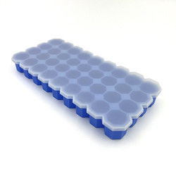 Le moule pratique BPA de glace de silicone de 36 cavités libre sautent facilement avec le couvercle