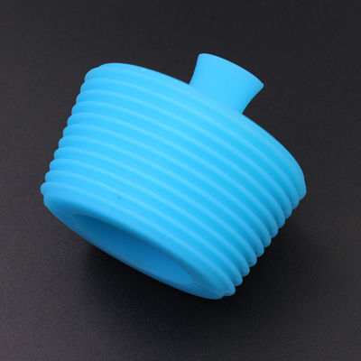 Biens universels réutilisables de bouchon de bouteille de silicone scellé par bleu