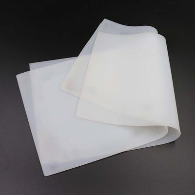 Épaisseur blanche laiteuse 0.1mm d'isolation thermique de feuille en caoutchouc de silicone 0.2mm 1mm