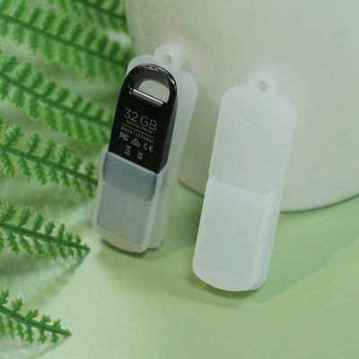 Housses de protection en silicone multicolores antidérapantes pour clé USB
